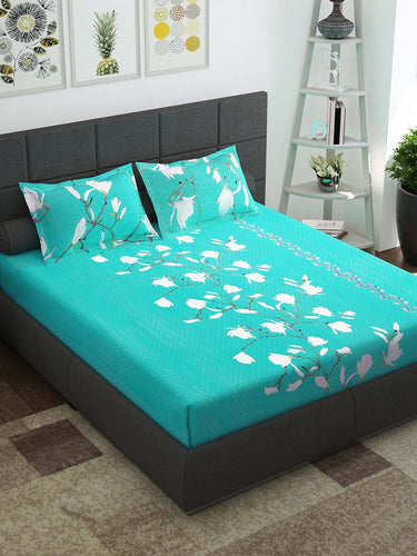 https://cdn.shopify.com/s/files/1/1857/6931/products/4abedfc0-c8f2-46dc-a0ea-ccfa98950d081684390670018-Storyhome-Sea-Green--White-Floral-186-TC-Cotton-1-Queen-Beds-1.jpg?v=1703230046